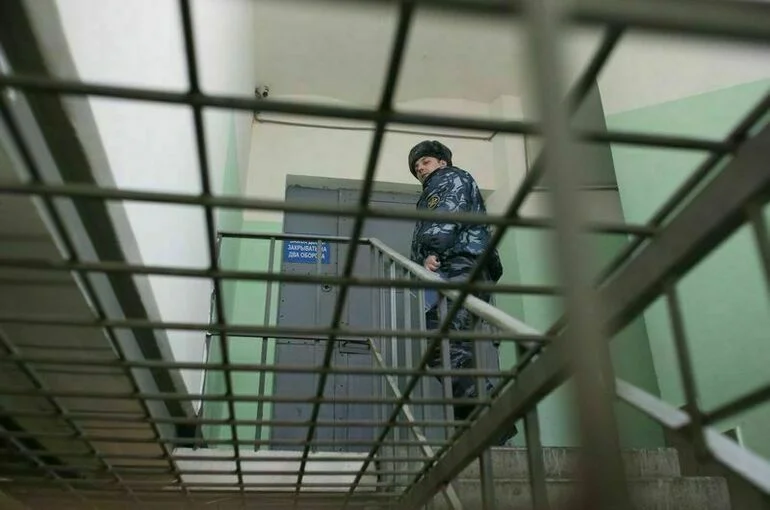 Заключенным из СИЗО дадут больше свиданий с близкими и бесед по телефону