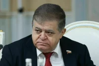 Сенатор Джабаров: Зеленский не сможет перебить президента РФ своими заявлениями