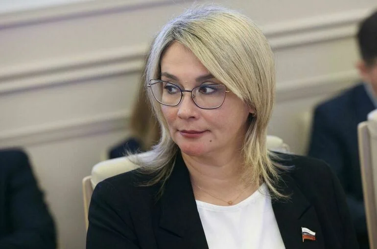 Сенатор Косихина: В России нужен закон о кризисных центрах для женщин