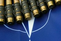 НАТО призывает союзников выполнять обязательства по военным расходам