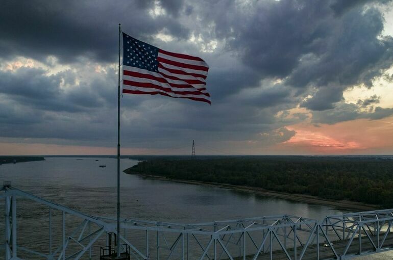 В Пентагоне отказались комментировать сообщения о сбитом истребителе F-16