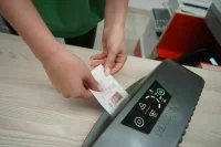Водителям напомнили о необходимости заменить истекшие удостоверения