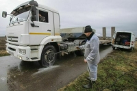 Дезинфицировать въезжающий в Россию транспорт предложили за счет владельцев