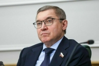 Сенатор Якушев: Прокуратура следит за четким выполнением мер поддержки военных