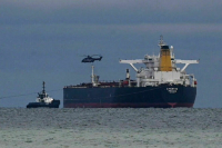 Дрейфовавший в Балтийском море танкер с нефтью взяли на буксир