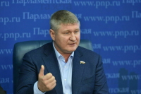 Депутат Шеремет считает, что Трамп сможет вернуть уважение к США