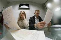 Единое пособие предложили не учитывать при назначении социального контракта