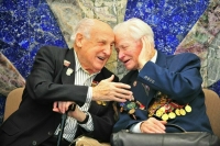 Ветеранам Войны и ряду других категорий граждан выплатят по 80 тысяч рублей