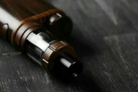 Продажу кальяна и жидкостей для вейпа в торговых павильонах предложили запретить