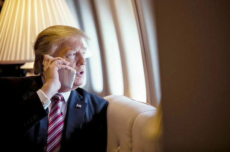 Трамп заявил, что у него есть еще полдня для завершения украинского конфликта