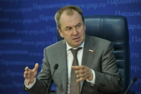 Депутат Наумов: Важно понимать, кому Трамп давал обещания