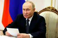 Путин призвал создавать максимально комфортные условия для многодетных семей