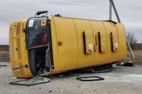 После ДТП со школьным автобусом под Волгоградом госпитализировали 8 человек