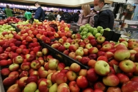 Кабмин определил порядок беспошлинного ввоза картофеля, моркови и яблок