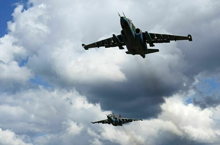 Экипажи Су-25 сорвали ротацию ВСУ в приграничье Курской области