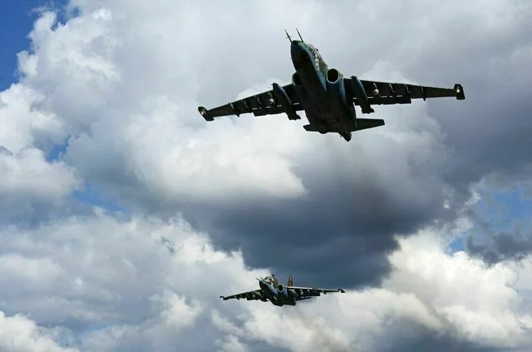 Экипажи Су-25 сорвали ротацию ВСУ в приграничье Курской области
