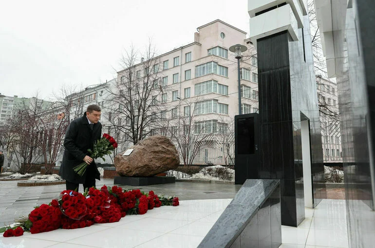 Сенатор Журавлев призвал не пересматривать память о Холокосте в угоду политике
