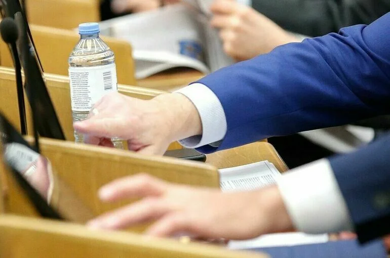 Госдума приняла закон о бесплатных помещениях для транспортных прокуроров