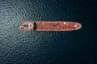 Евросоюз ввел санкции уже против 79 российских танкеров