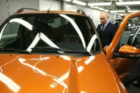 Путин призвал к балансу между интересами перевозчиков и производителей такси