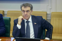 Сенатор Салпагаров предложил ввести мораторий на банкротство строительных компаний