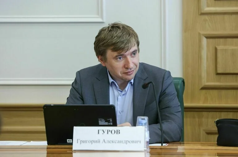 Глава Росмолодежи: Назрела необходимость закона о патриотическом воспитании