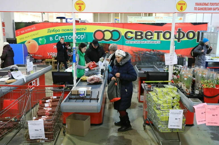 В Москве начали закрывать магазины «Светофор» из-за антисанитарии