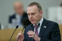 Депутат Бахарев пояснил, почему нужно ограничить рекламу «раздолжнителей»