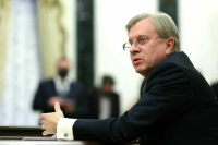 Савельев: Решение о подъеме частей танкеров должно быть безопасным для экологии