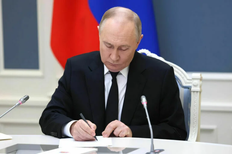 Президент поручил поддержать создание Международной ассоциации НКО