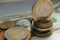 Угрозы Трампа уронили курс евро по отношению к доллару