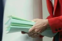 СРЗП предлагает запретить передавать долги россиян по кредитам третьим лицам