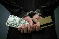 Глава СК предложил конфисковывать имущество у виновных в мошенничестве и растрате