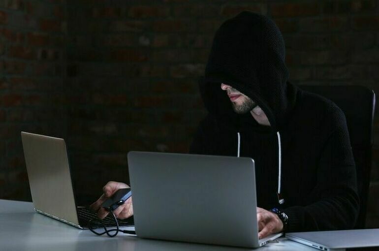 ТАСС: Генерал в отставке отдал мошенникам 19,5 млн рублей