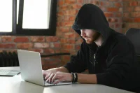 За взлом госинформсистемы будут наказывать жестче