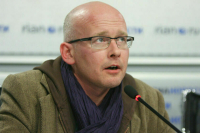 Журналиста Панюшкина* и еще пятерых человек признали иноагентами