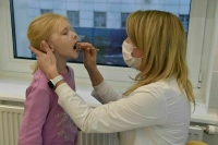 Психоаналитик рассказал, как помочь детям справиться со страхом стоматолога