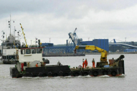 Губернатор Ленобласти: Угрозы разлива нефтепродуктов из танкера нет