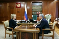 Матвиенко заявила об «очень хороших» рабочих контактах с Госдумой  