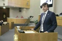 Кравцов подарил Володину новый учебник по обществознанию
