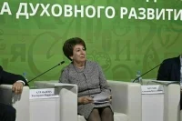 Сенатор Алтабаева призвала не ограничивать беременным уход на больничный