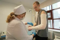Тарифы на оплату медпомощи по ОМС хотят уравнять по всей стране