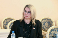 Сенатор Косихина призвала отказаться от ящиков для «валентинок» в вузах и школах