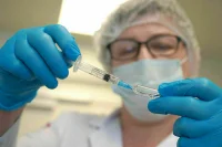 Желтая лихорадка, бешенство, тиф: от чего вакцинироваться туристам