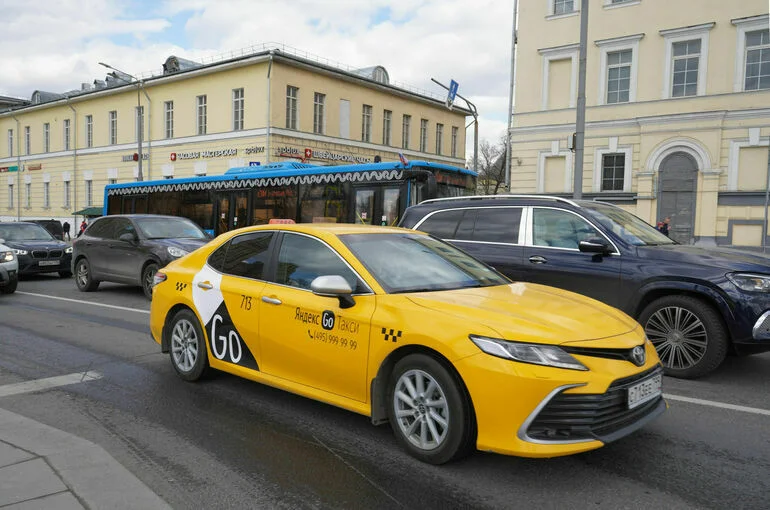 Детские кресла предлагают размещать в 50% такси