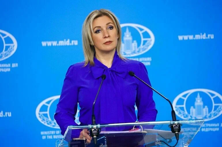 Захарова: Контакты России и США вызывают истерику на Западе