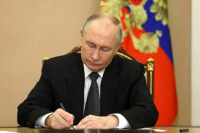 Путин предоставил гражданство России светодизайнеру из ФРГ Карстену Винкельсу