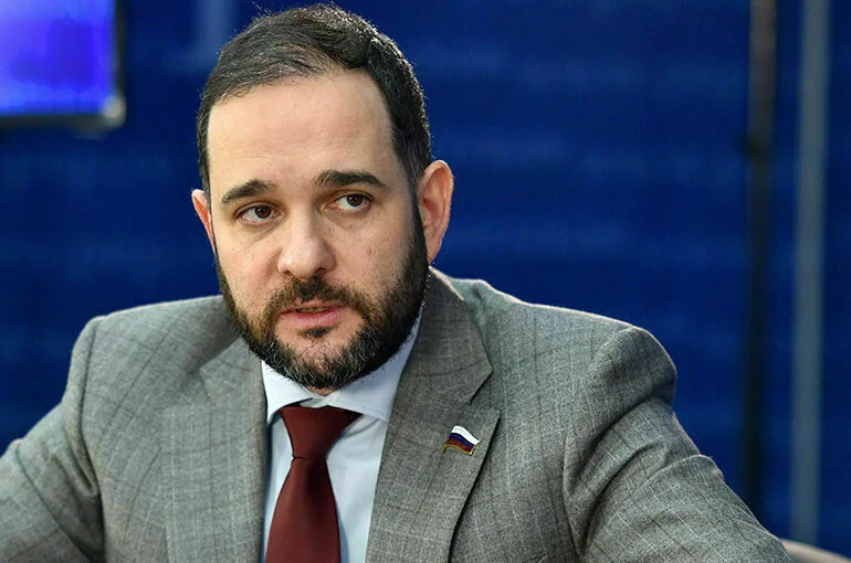 Депутат Мажуга рассказал о разработке стратегии развития образования