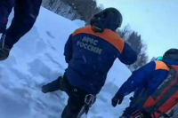 Спасатели нашли погибшего лыжника, попавшего под лавину в горах Сочи
