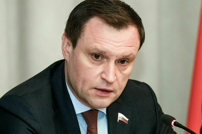 Депутат Пахомов призвал изменить систему платы за пользование лифтами
